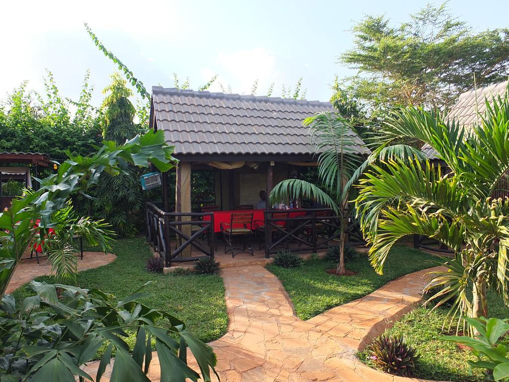 Afrika Lodges Voi Extérieur photo