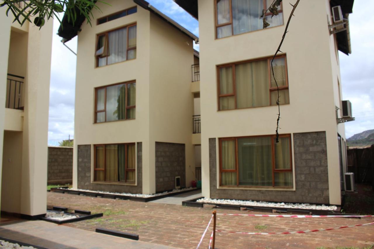 Afrika Lodges Voi Extérieur photo